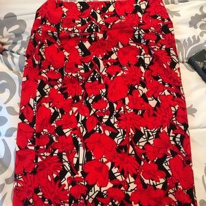 Brand new with out tags amazing print! Cassie